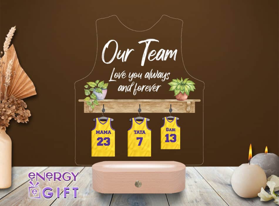 Lampă LED 3D personalizată prin printare – design „Our Team” cu tricouri și nume