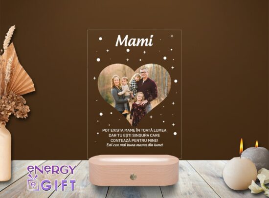 Lampă LED 3D personalizată prin printare cu poză în inimă – cadou special pentru mama