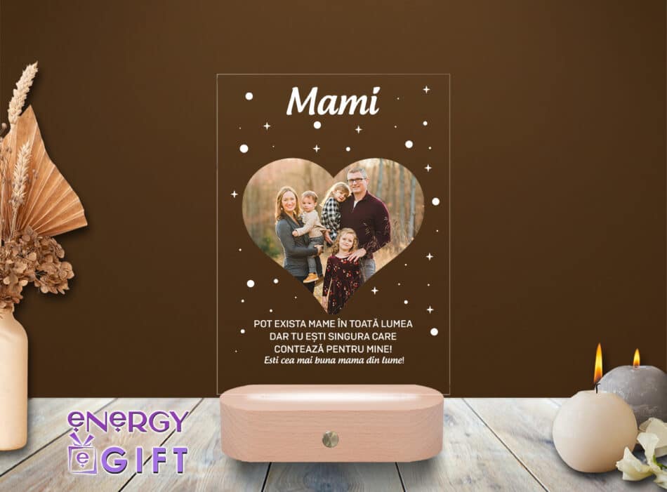 Lampă LED 3D personalizată prin printare cu poză în inimă – cadou special pentru mama