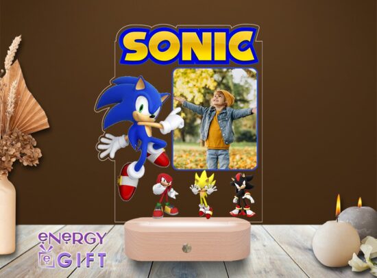 Lampă LED 3D cu temă Sonic – personalizată prin printare pentru copii energici